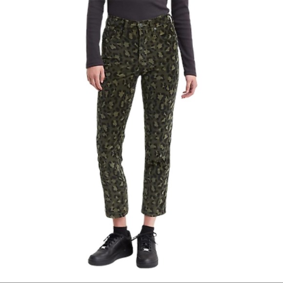 Limited Edition Levi’s 724 Leopard Straight Crop - Picture 1 of 10